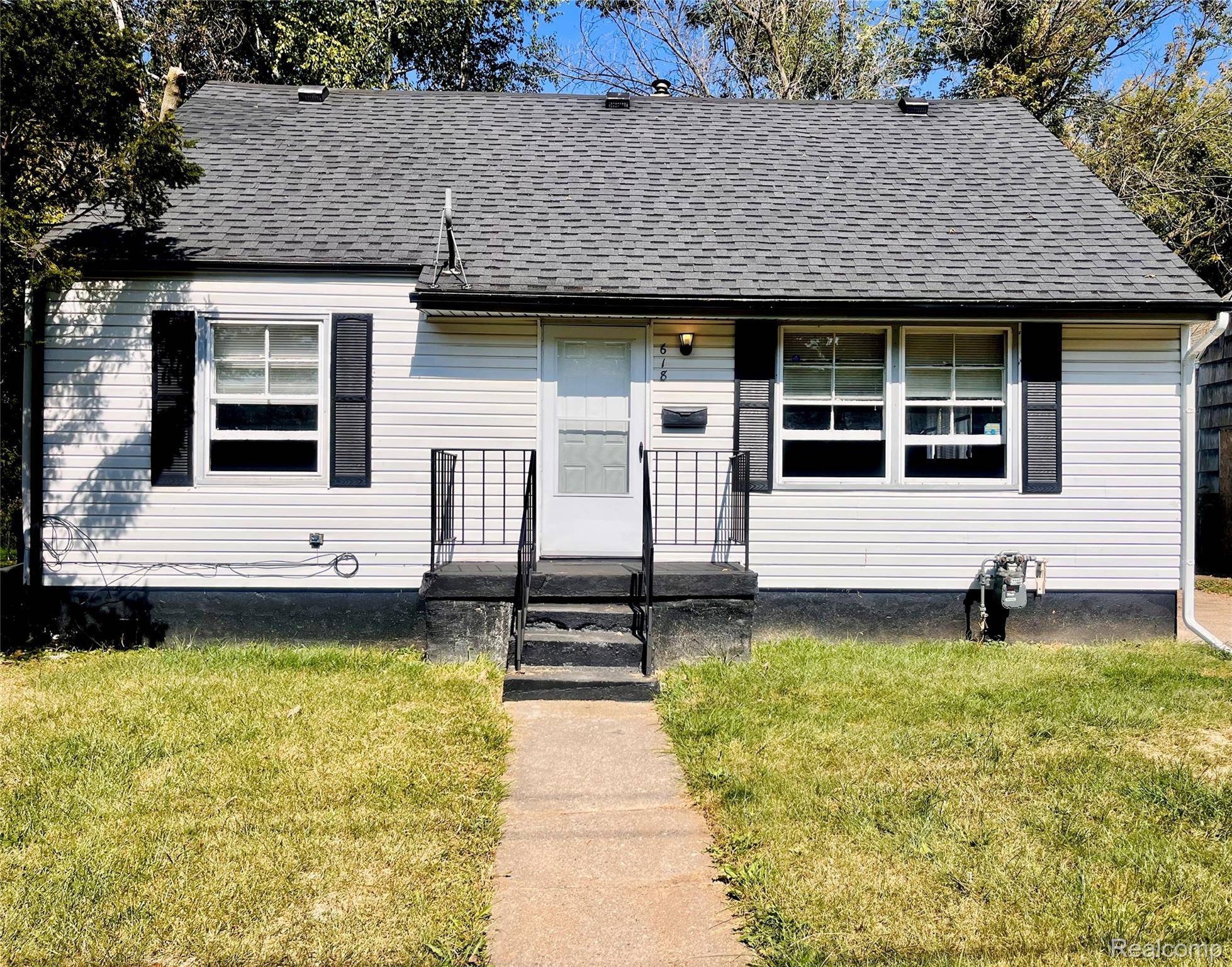 Flint, MI 48505,618 W Austin AVE