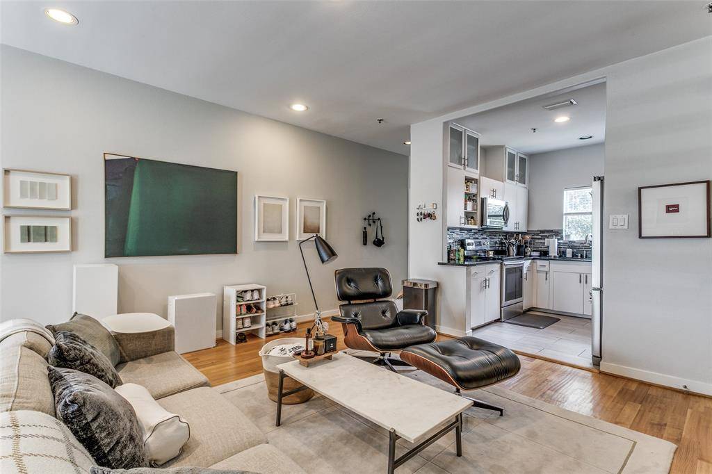 Dallas, TX 75204,4111 Cole Avenue #28