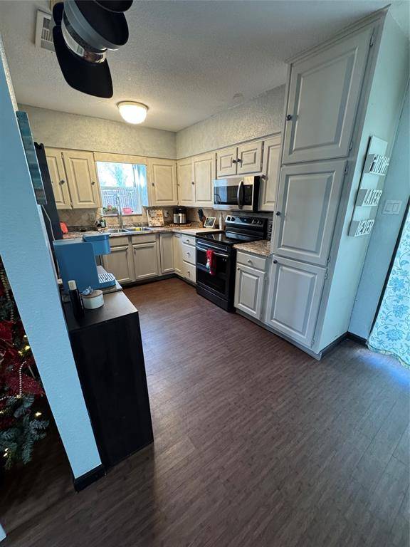 Alvarado, TX 76009,210 Davis Ranch Road