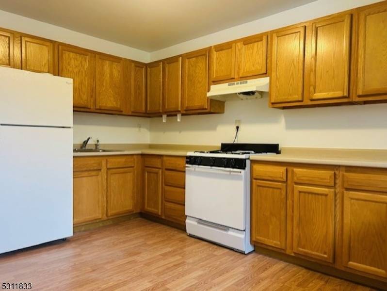 Newton Town, NJ 07860,29b Paterson Ave #41