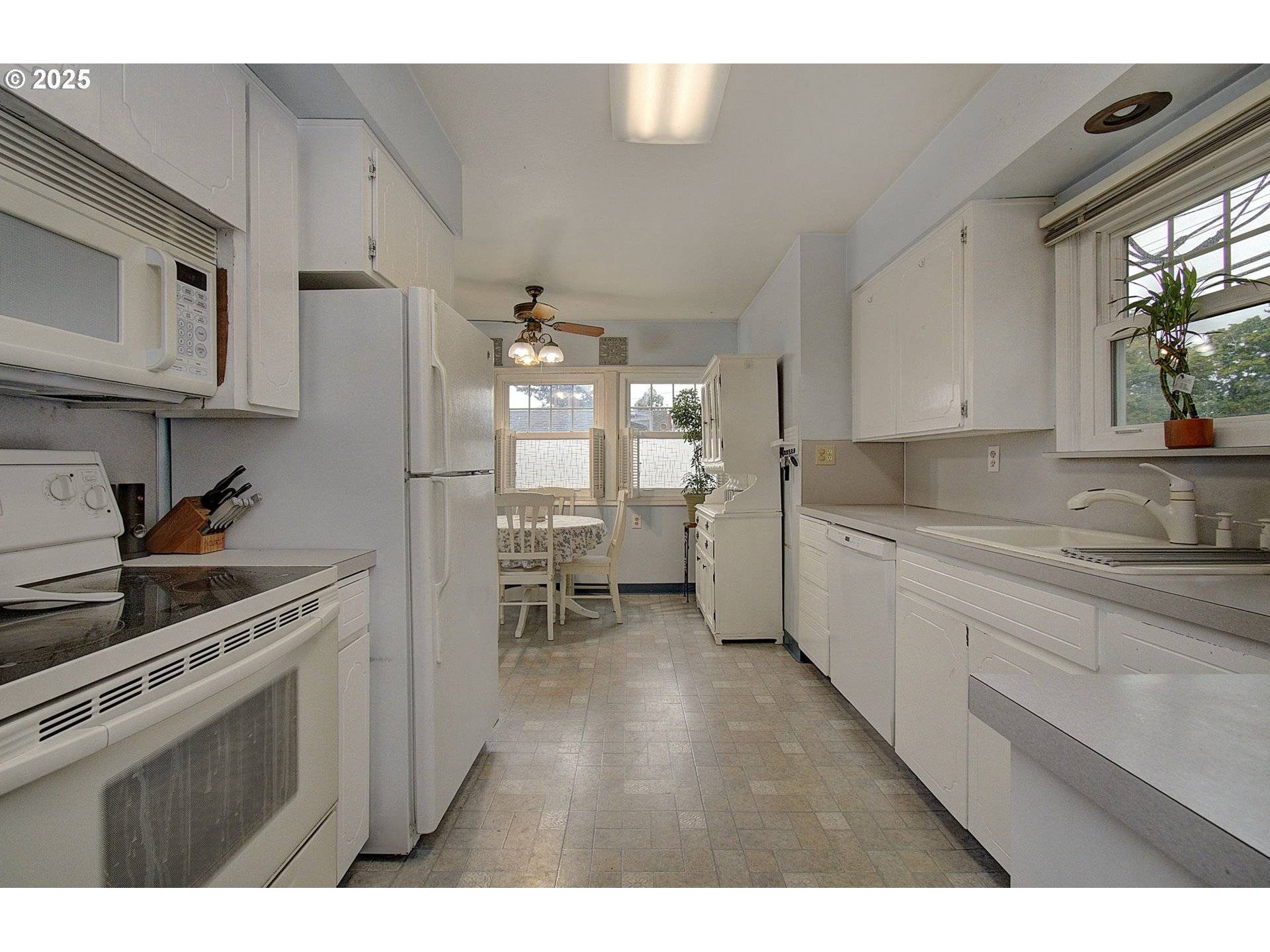 Vancouver, WA 98660,615 W 39TH ST