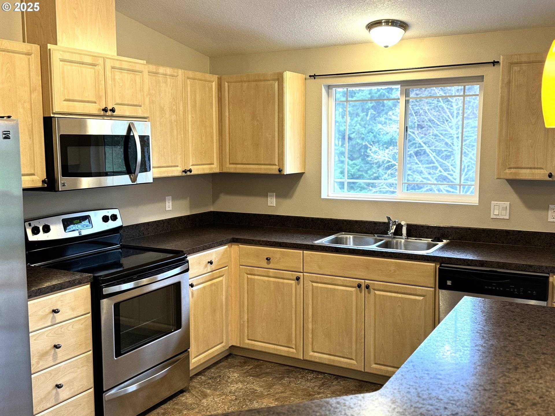 Lincoln City, OR 97367,2600 NE 33RD ST