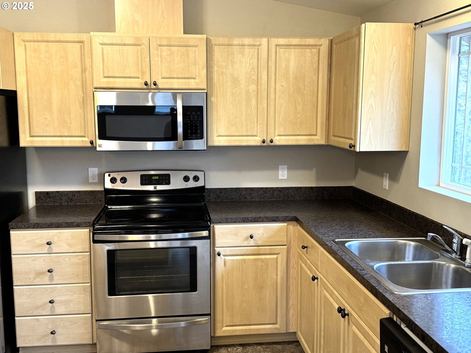 Lincoln City, OR 97367,2600 NE 33RD ST