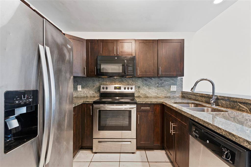 North Lauderdale, FL 33068,1816 Runners Way #1816