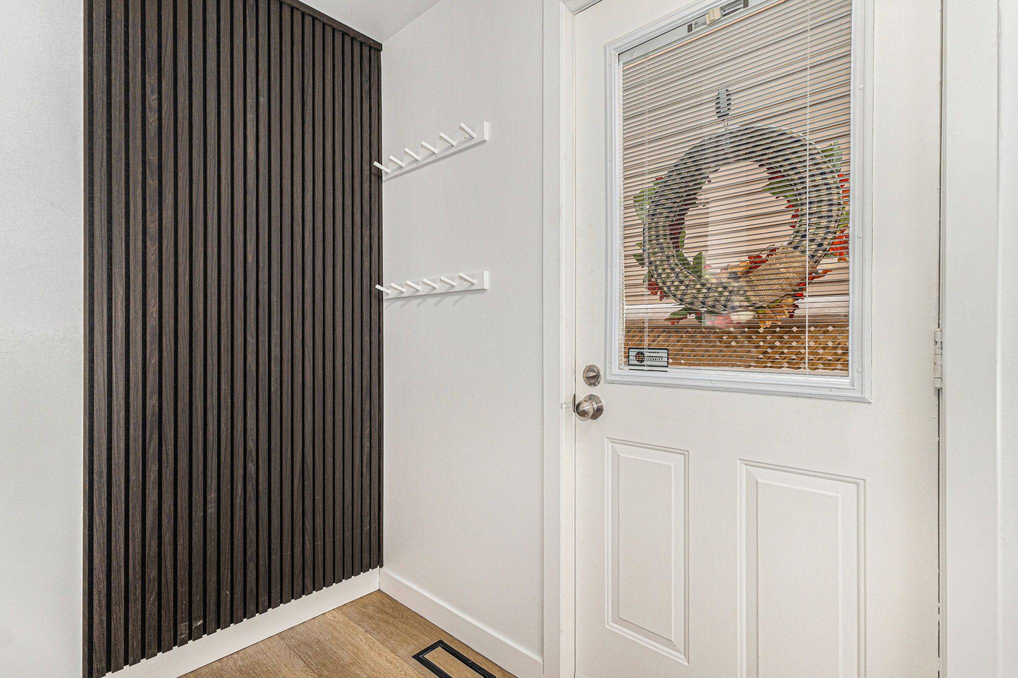 Orleans - Convent Glen And Area, ON K1C 6M2,1665 Teakdale AVE #B