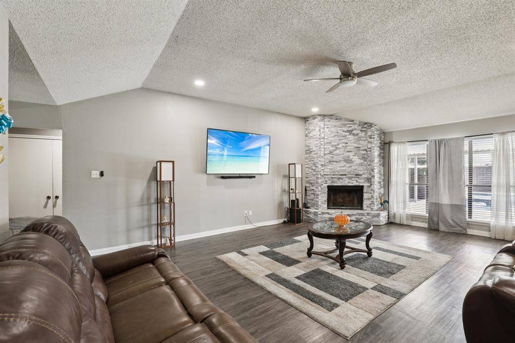 Garland, TX 75040,102 E Ridgegate Drive