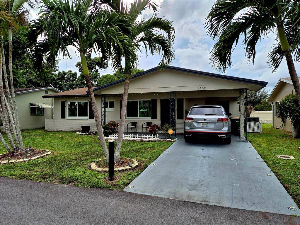Tamarac, FL 33321,5907 NW 74th Ave