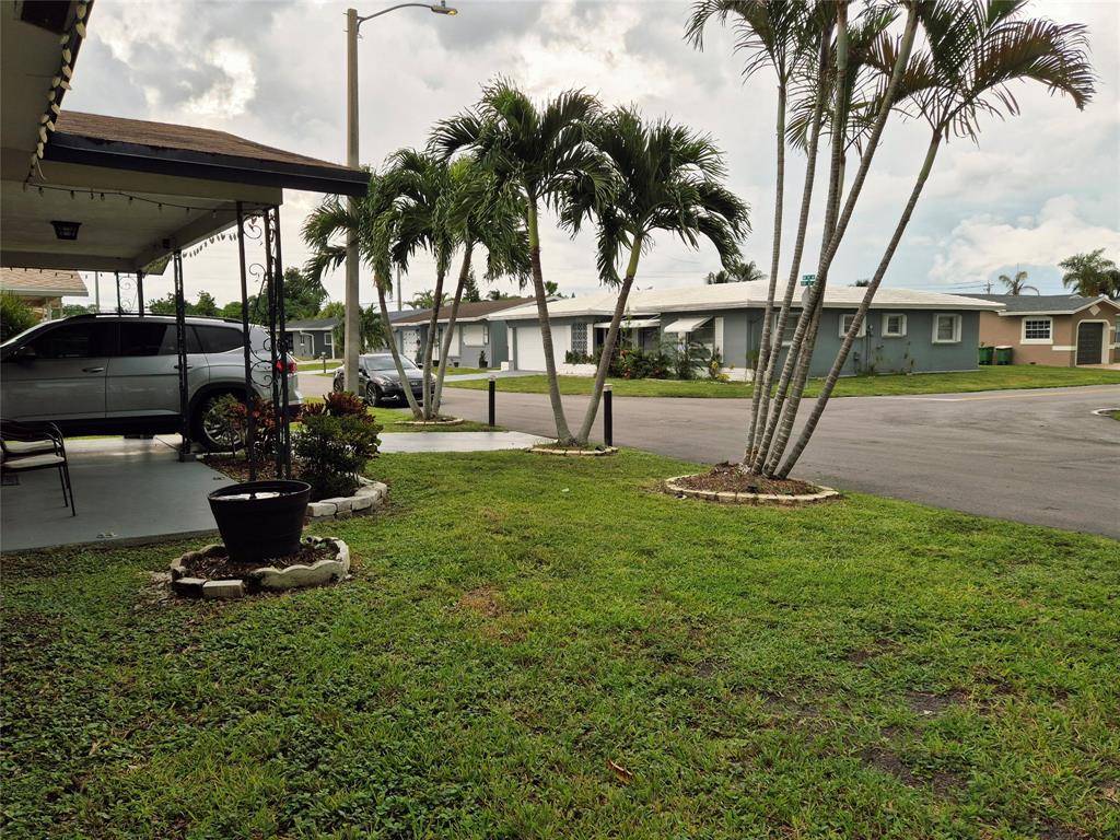 Tamarac, FL 33321,5907 NW 74th Ave