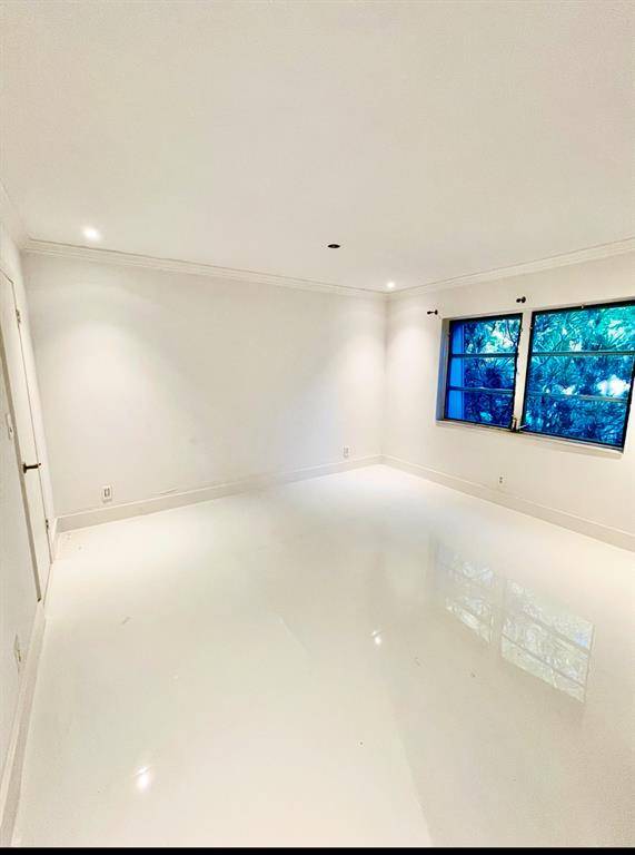 Fort Lauderdale, FL 33309,3125 Oakland Shores Dr #203