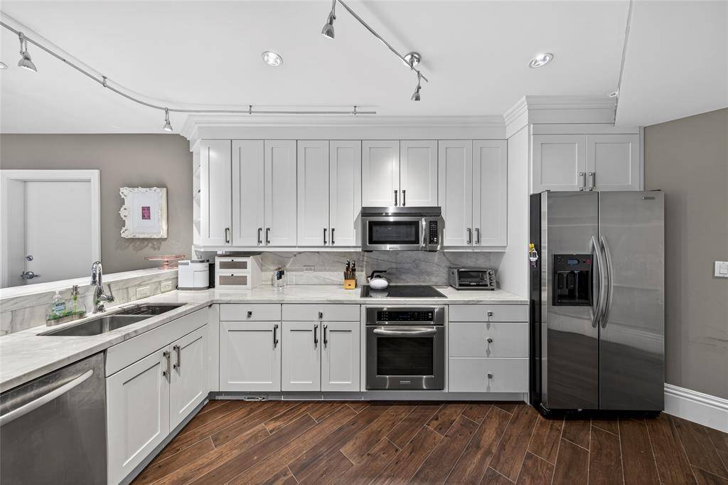 Boca Raton, FL 33432,455 E Palmetto Park Rd #2E