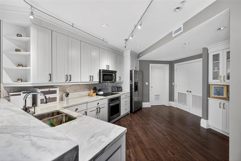 Boca Raton, FL 33432,455 E Palmetto Park Rd #2E