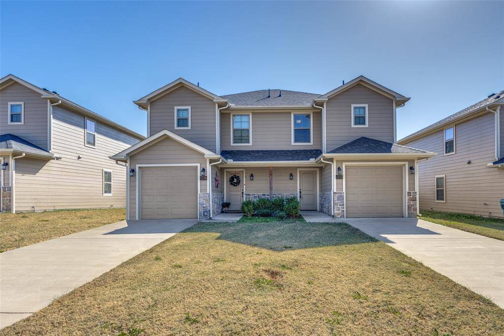 Sherman, TX 75090,230-232 W Lake Street