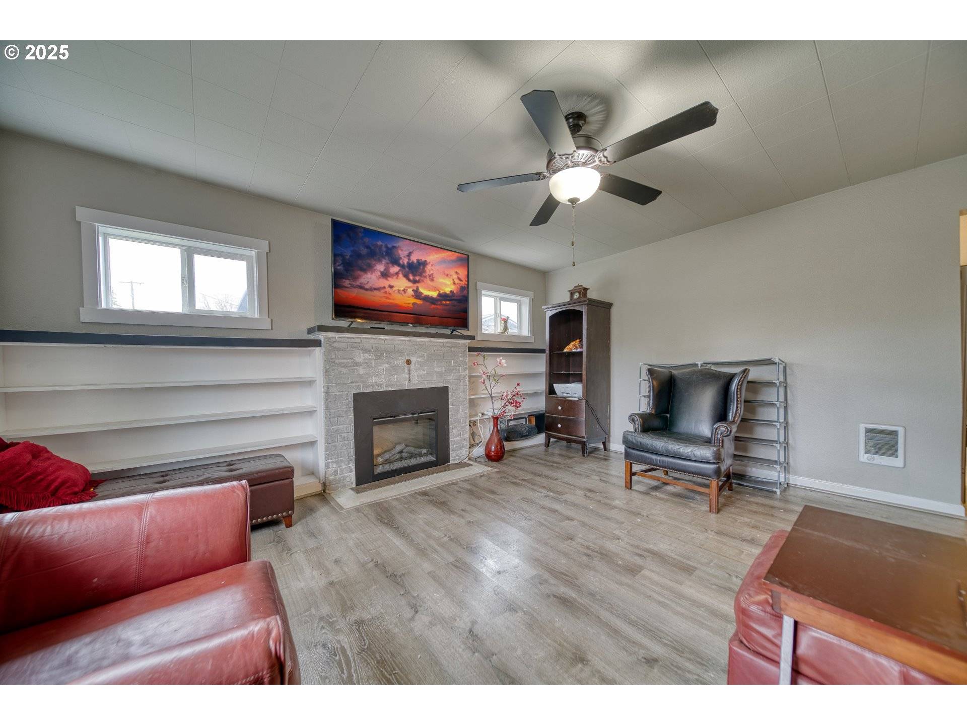 St Helens, OR 97051,385 N 6TH ST