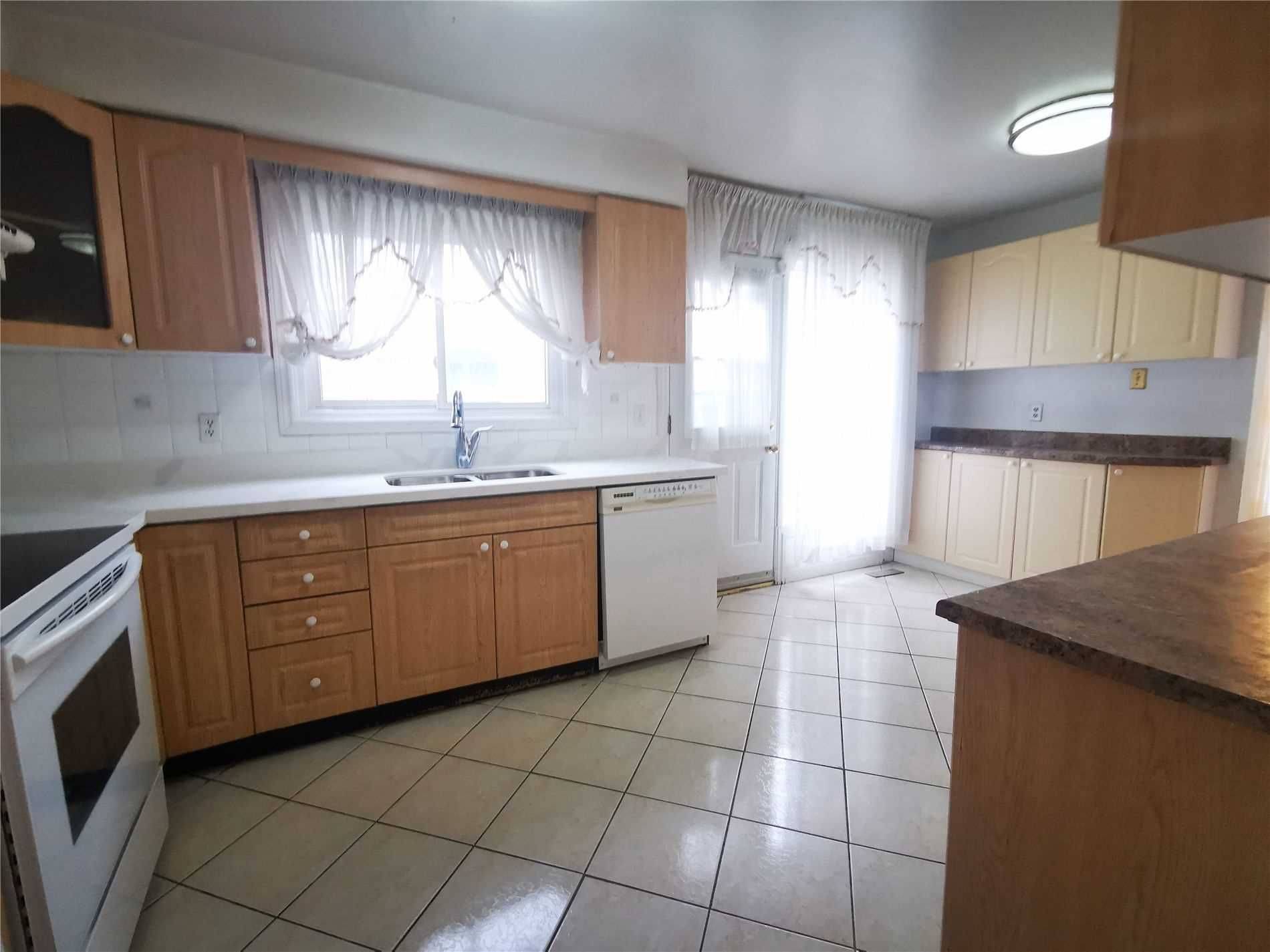 Toronto E05, ON M1T 2G9,89 Nortonville DR