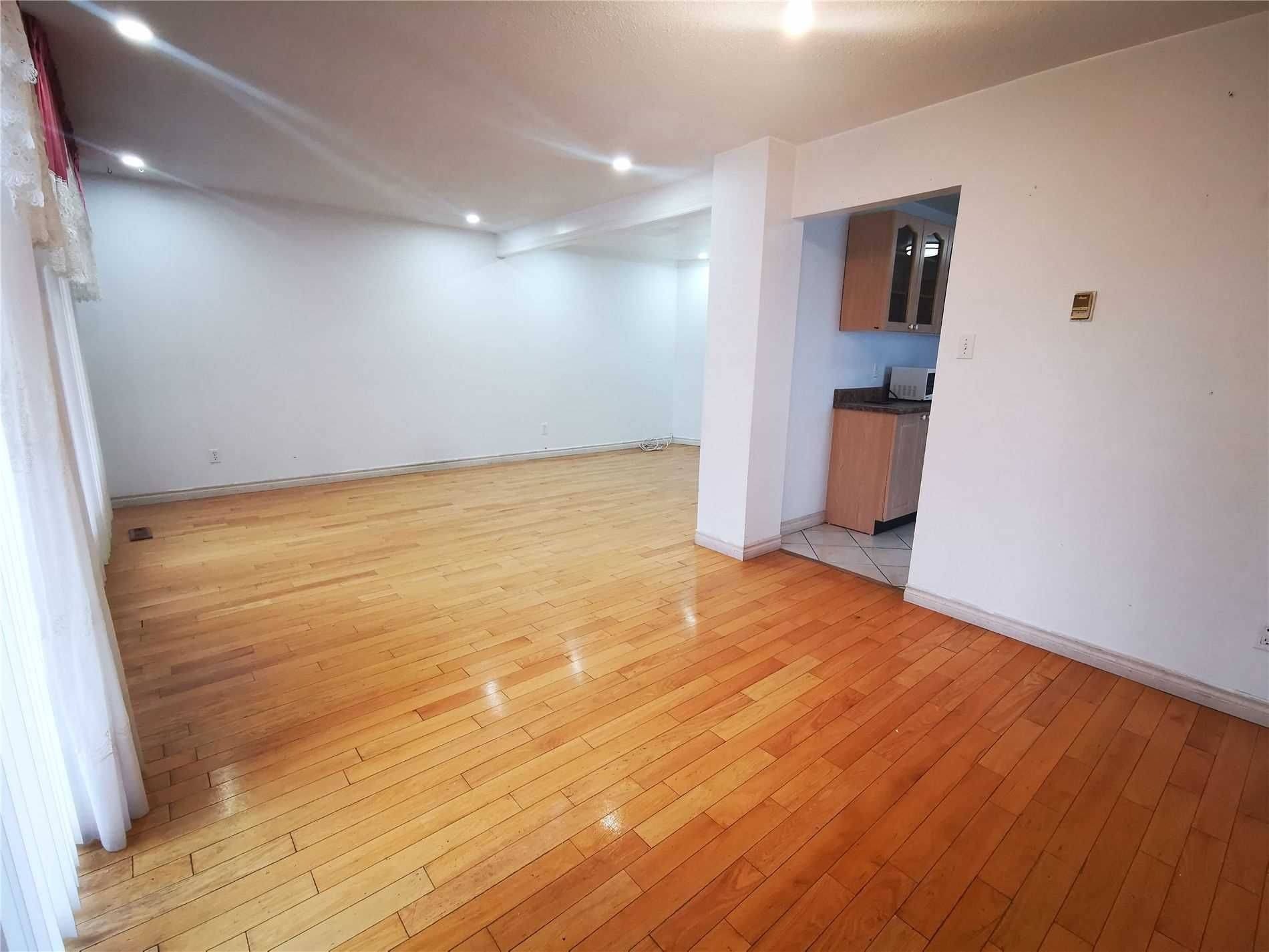 Toronto E05, ON M1T 2G9,89 Nortonville DR