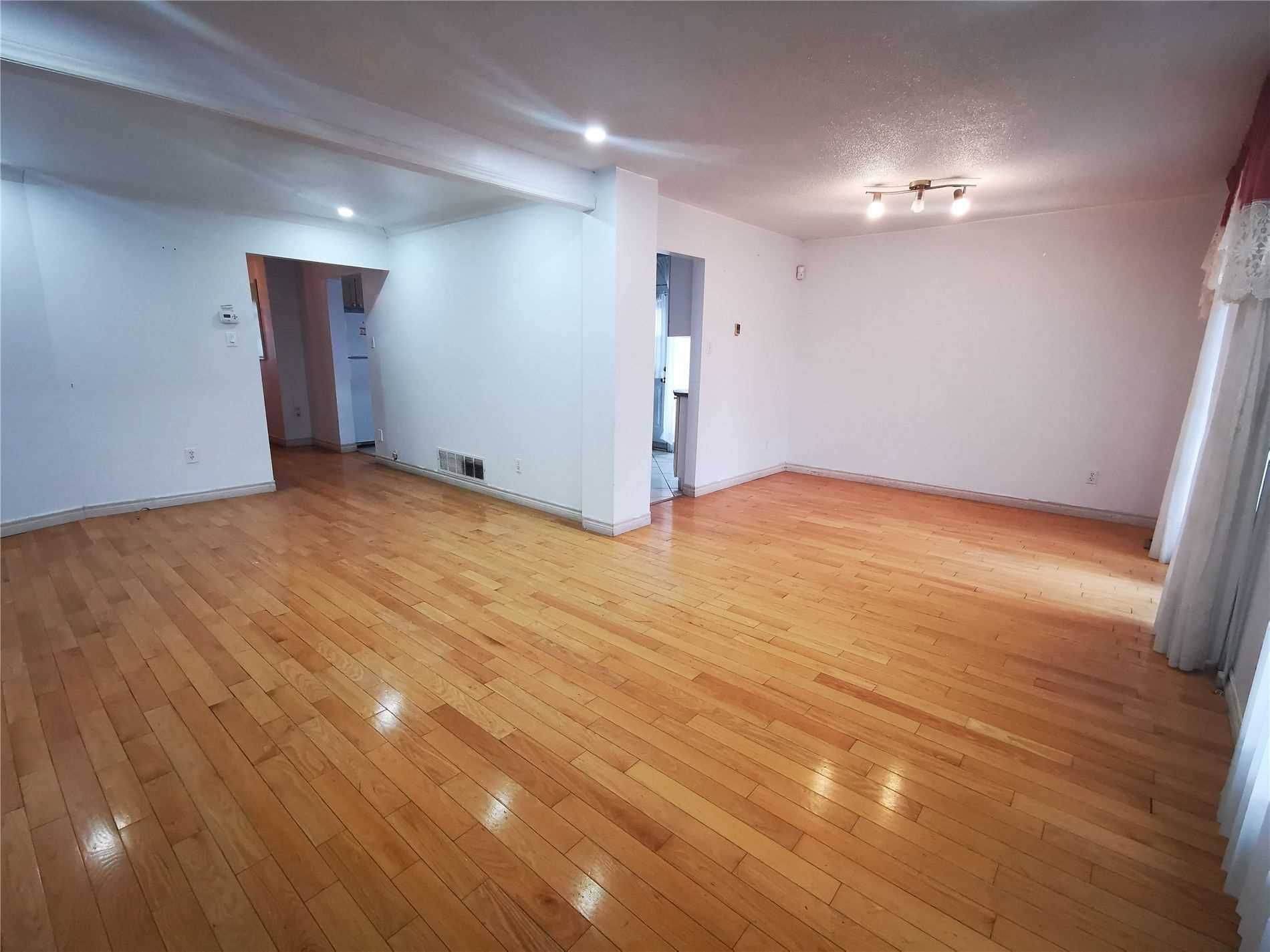 Toronto E05, ON M1T 2G9,89 Nortonville DR