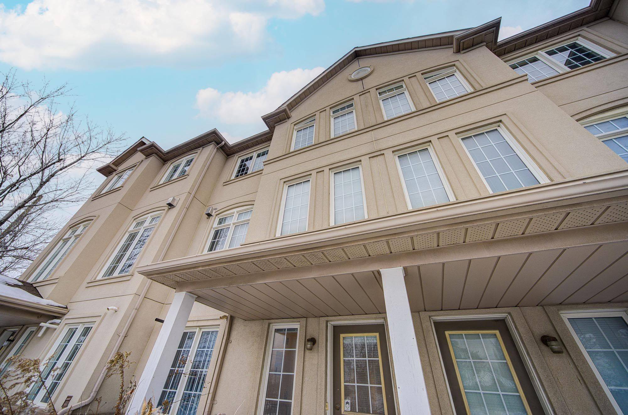 Richmond Hill, ON L4E 4H8,10 Post Oak DR #14