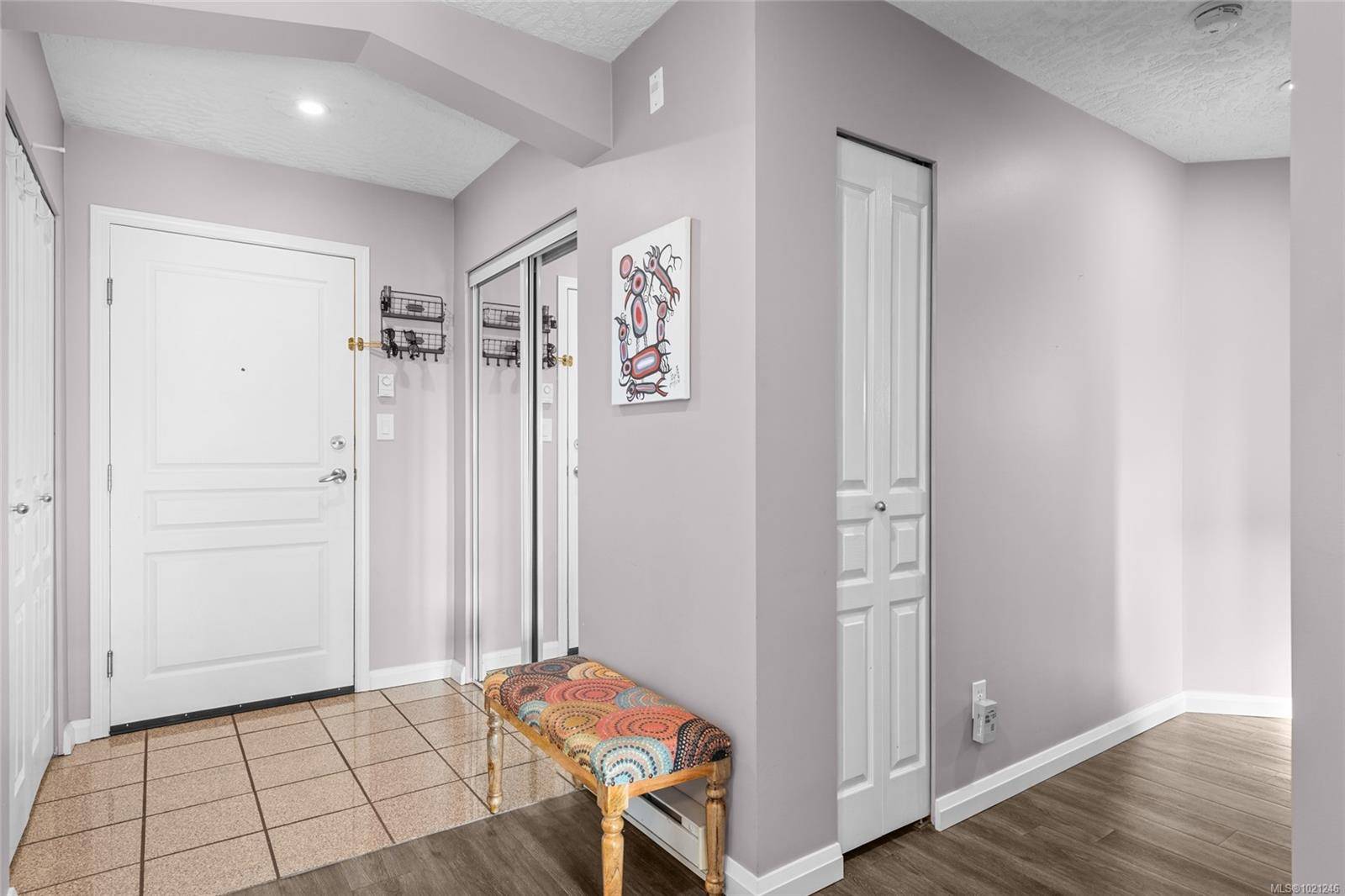 Victoria, BC V8V 3N5,935 Johnson St #404