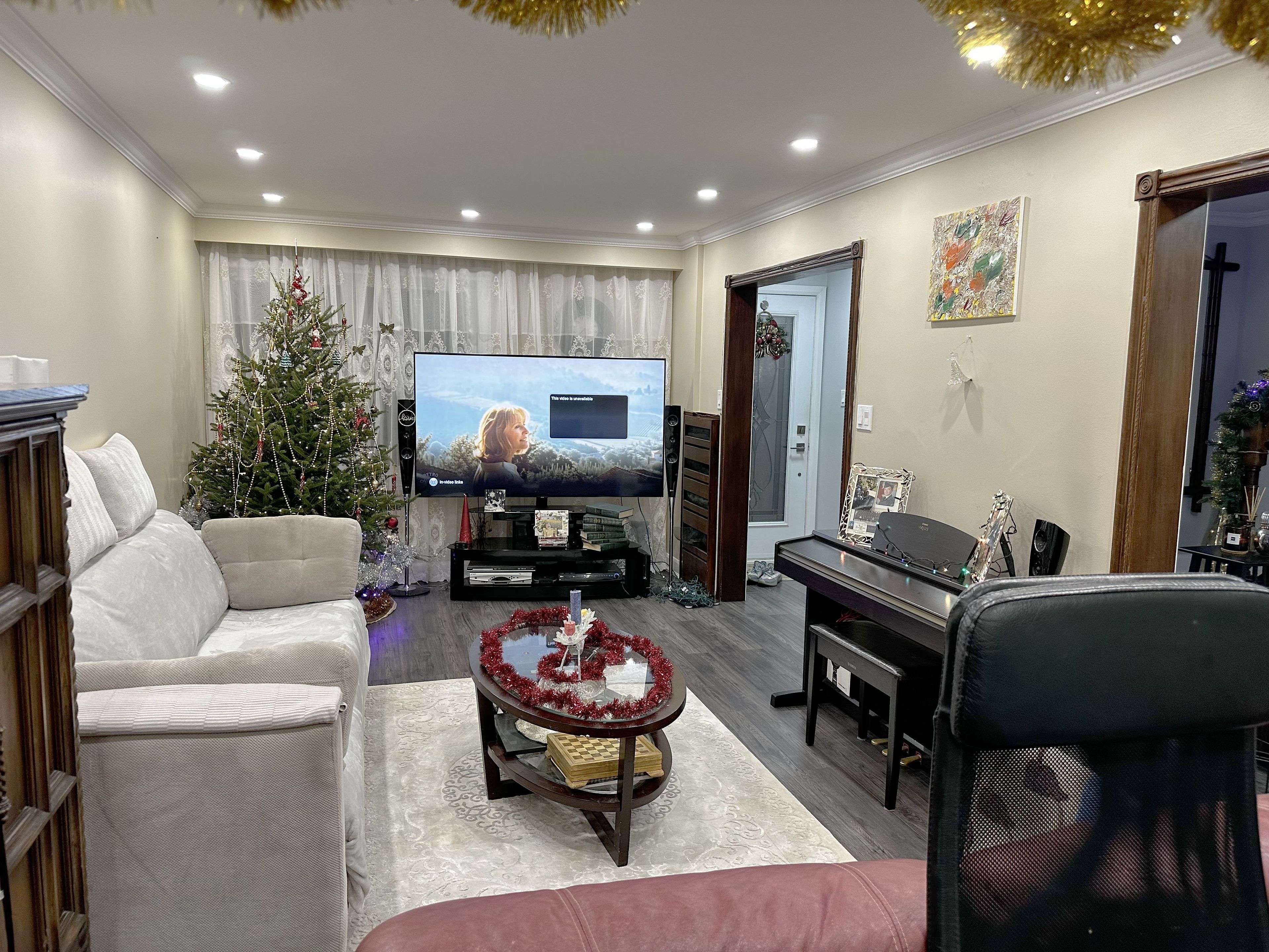 Toronto C07, ON M2R 3K6,49 Red Robin WAY #5