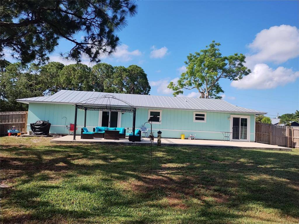 Port St Lucie, FL 34983,361 SW Fairway Ave