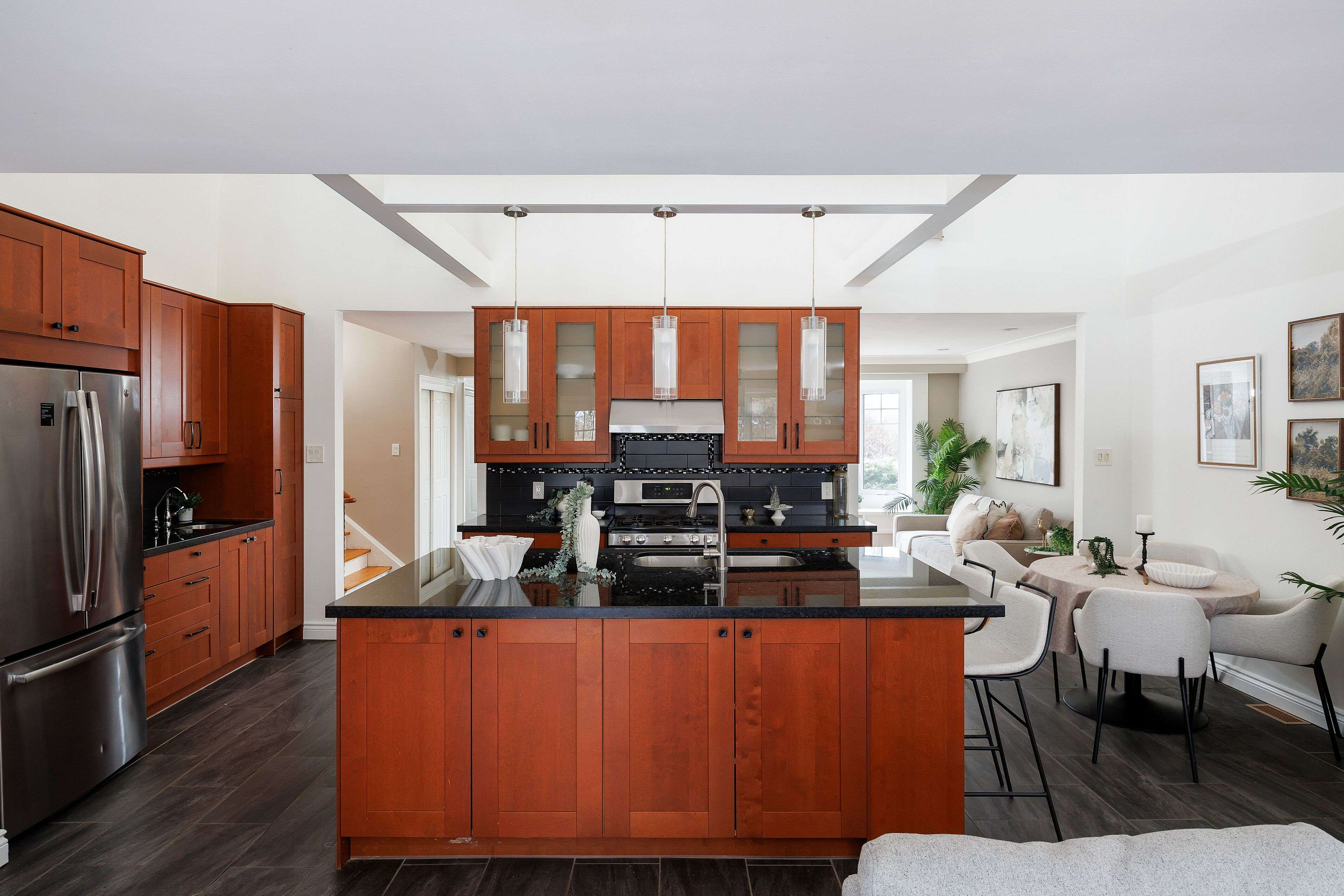 Oakville, ON L6L 2K2,2144 Shelley RD