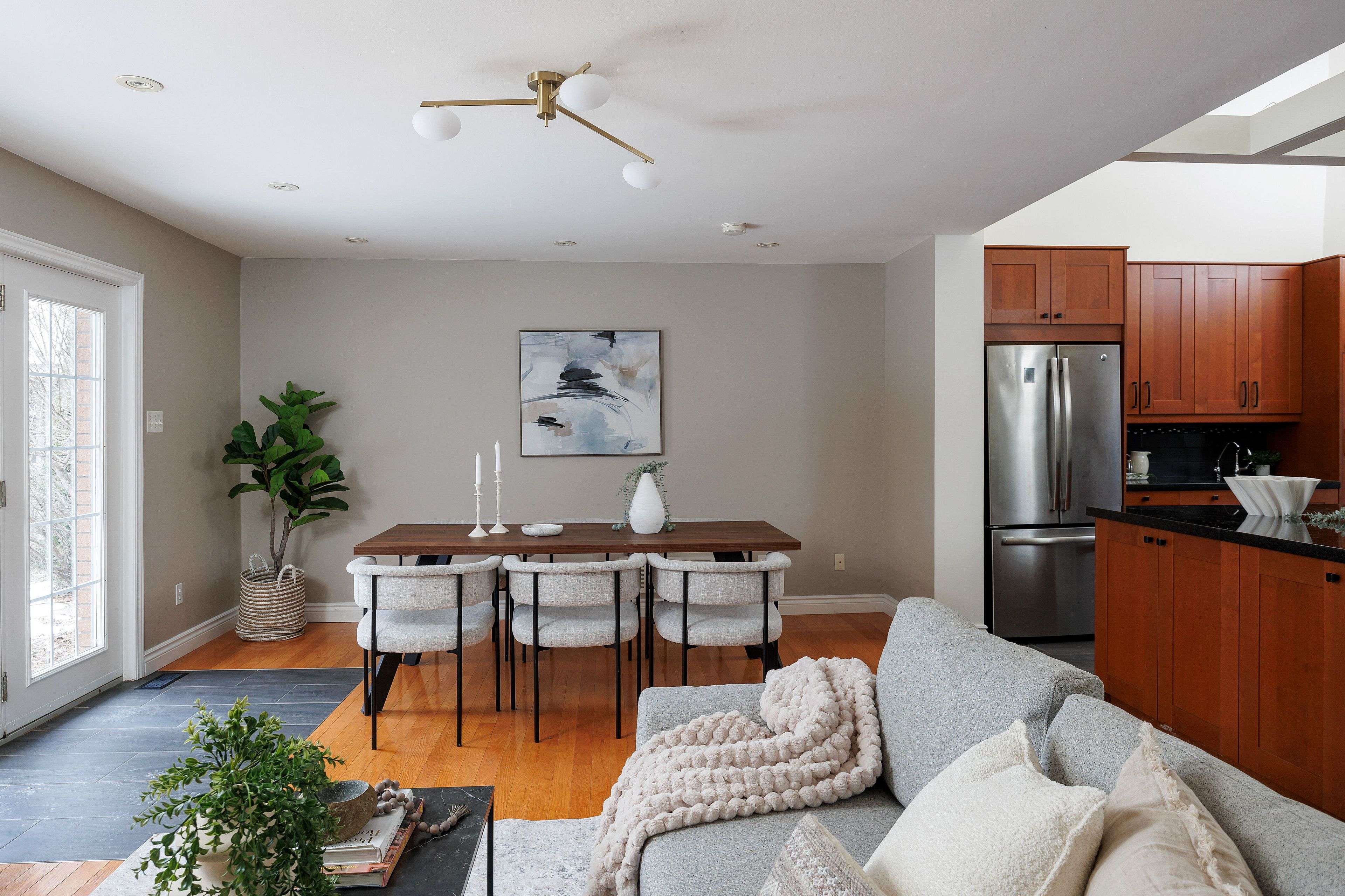 Oakville, ON L6L 2K2,2144 Shelley RD