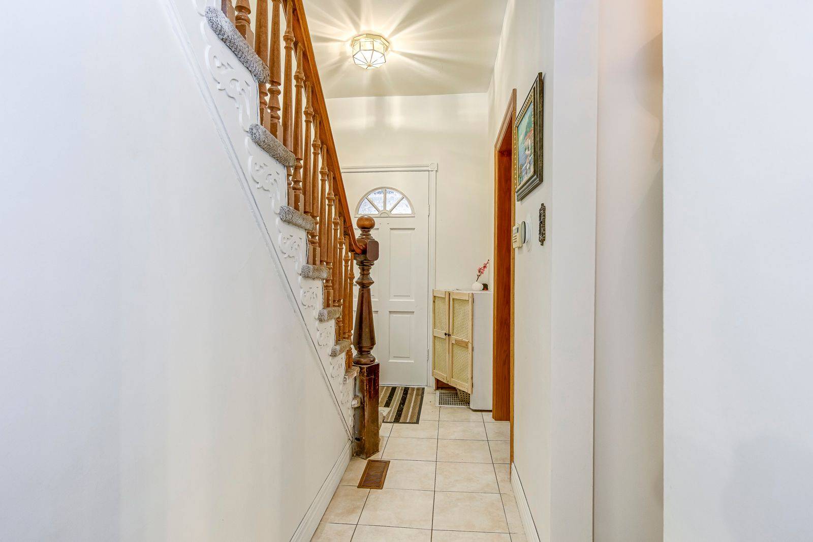 Hamilton, ON L8M 2Z4,162 Prospect ST S