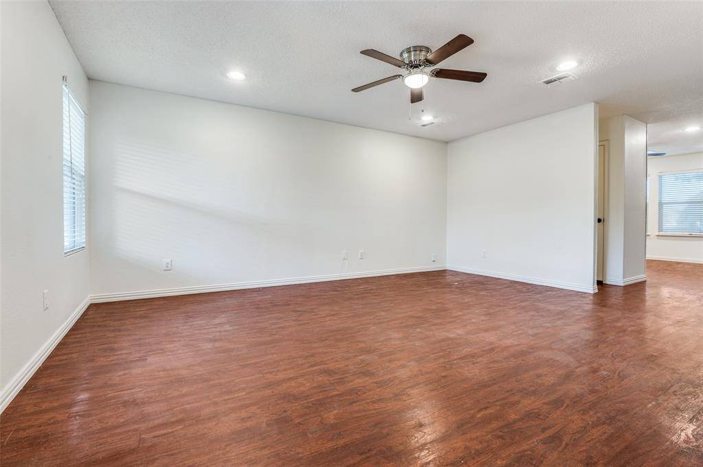 Arlington, TX 76001,1122 Mazourka Drive