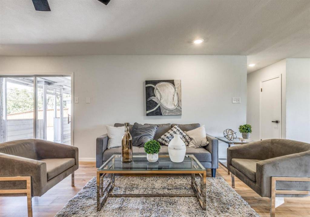 Dallas, TX 75228,8011 Woodhue Road