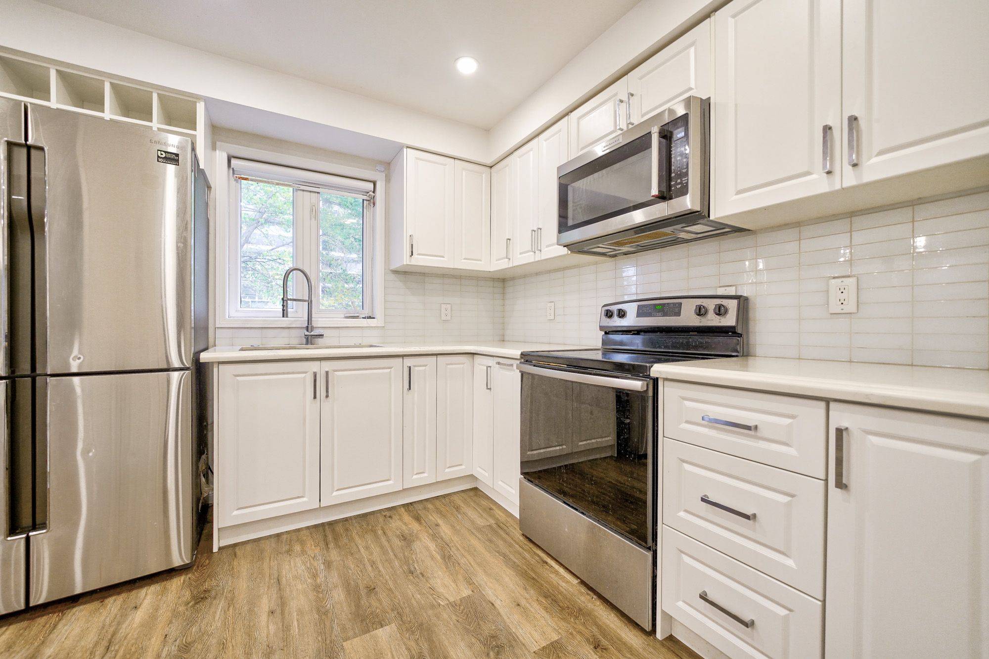 Toronto E05, ON M1T 1N7,76 Highhill DR