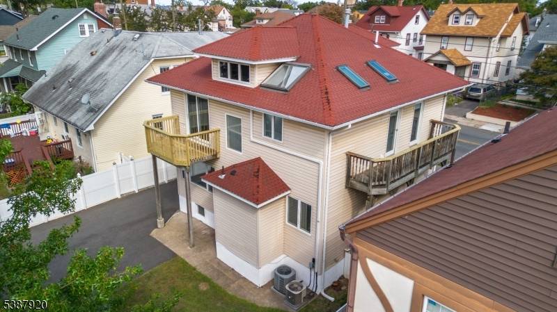 Passaic City, NJ 07055,323 Van Houten Ave