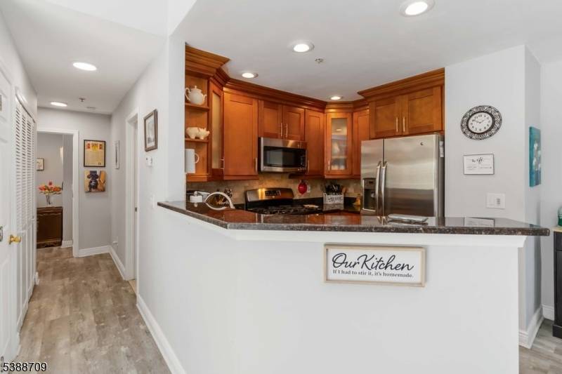 Pompton Lakes Boro, NJ 07442,68 Mountainside Dr