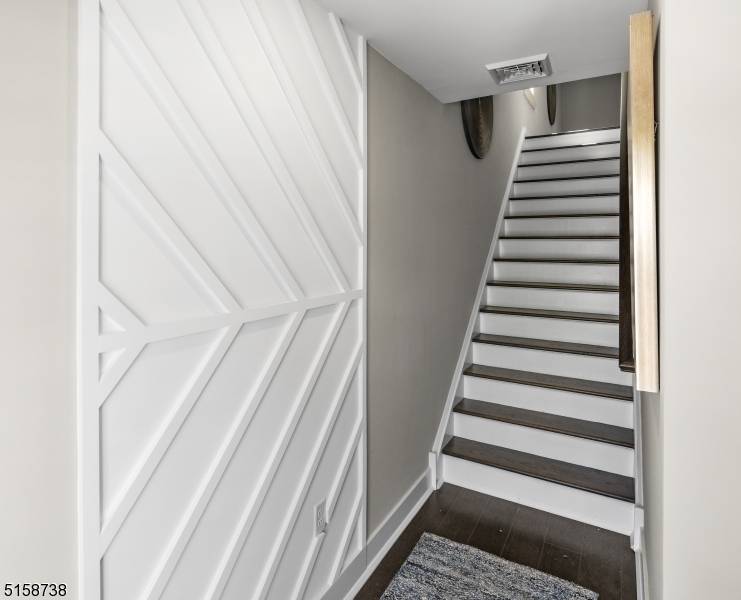 East Hanover Twp., NJ 07936,65 Eastwood Terr