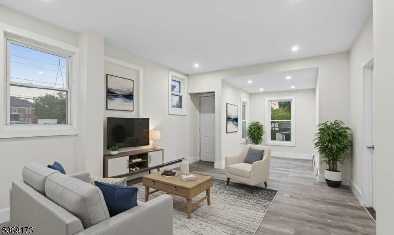 East Orange City, NJ 07017,42 Washington Ter