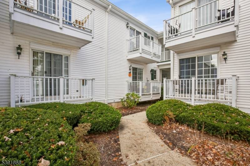 Bernards Twp., NJ 07920,49 Alexandria Way