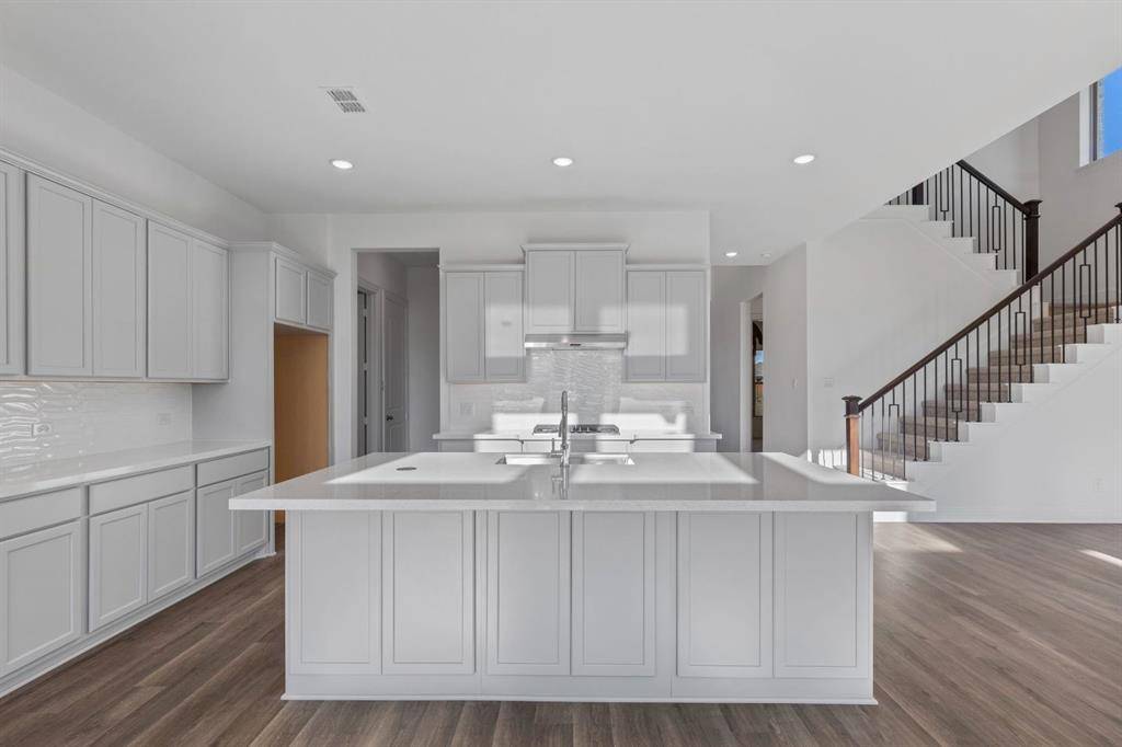 Waxahachie, TX 75165,240 Basketflower Drive