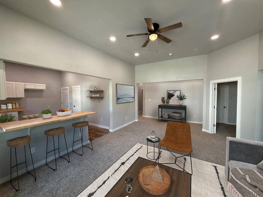 Bonham, TX 75418,320 W 6th Street