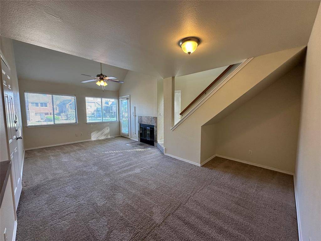 Dallas, TX 75243,9831 Walnut Street #P211