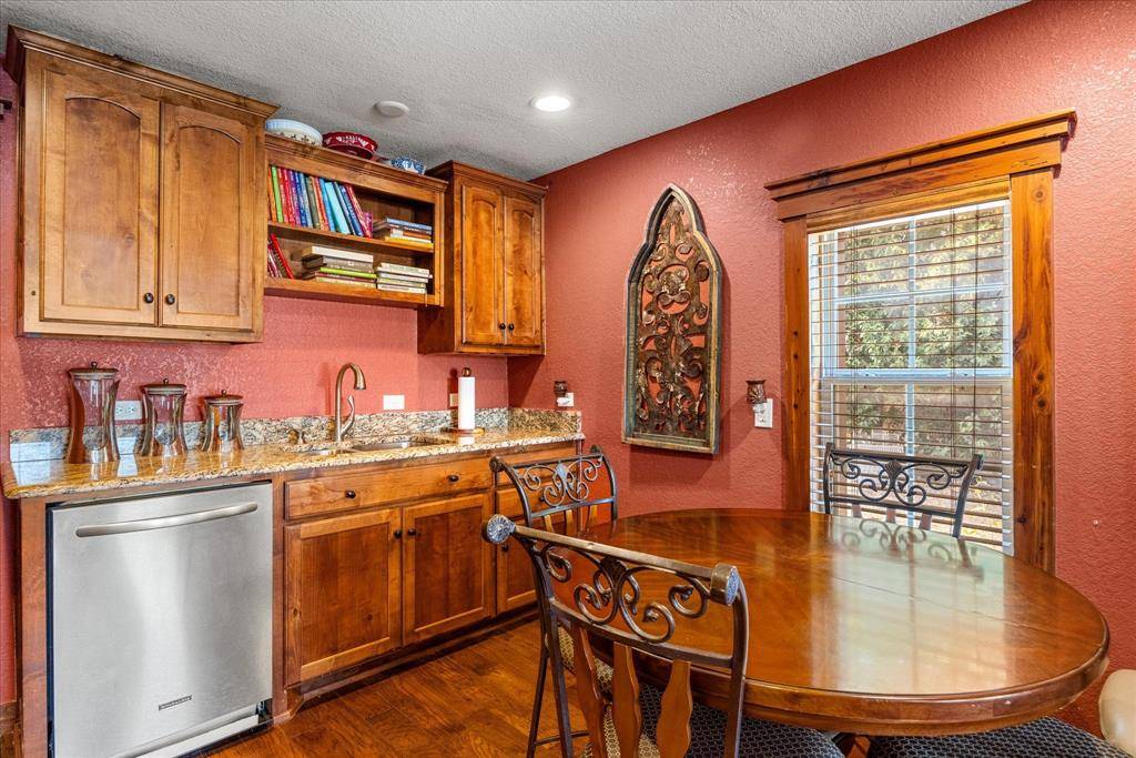 Granbury, TX 76048,1507 W Pearl Street