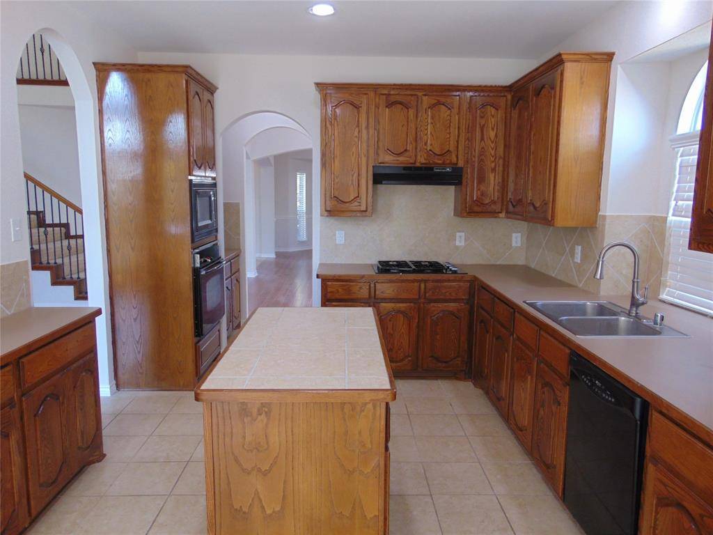 Desoto, TX 75115,212 Crystal Lake Drive