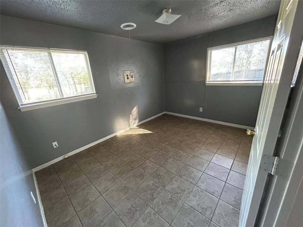 Forest Hill, TX 76119,4749 Forest Wood Drive