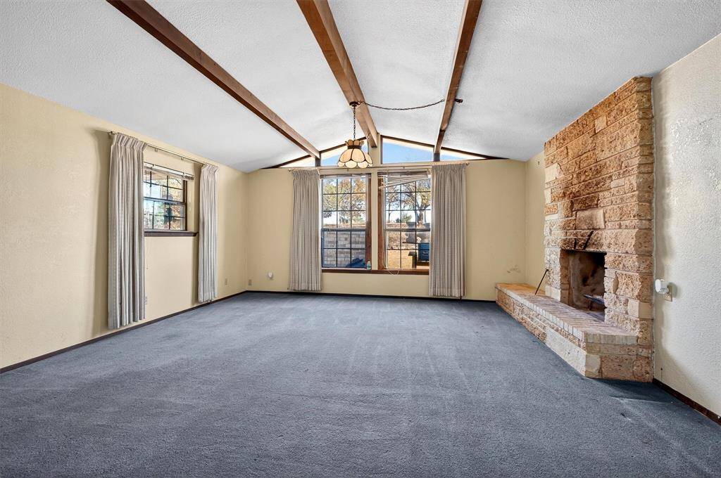 Gainesville, TX 76240,1839 County Road 121