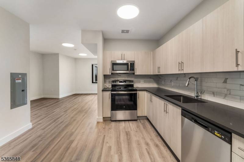 City Of Orange Twp., NJ 07050,72 S Essex Ave #508