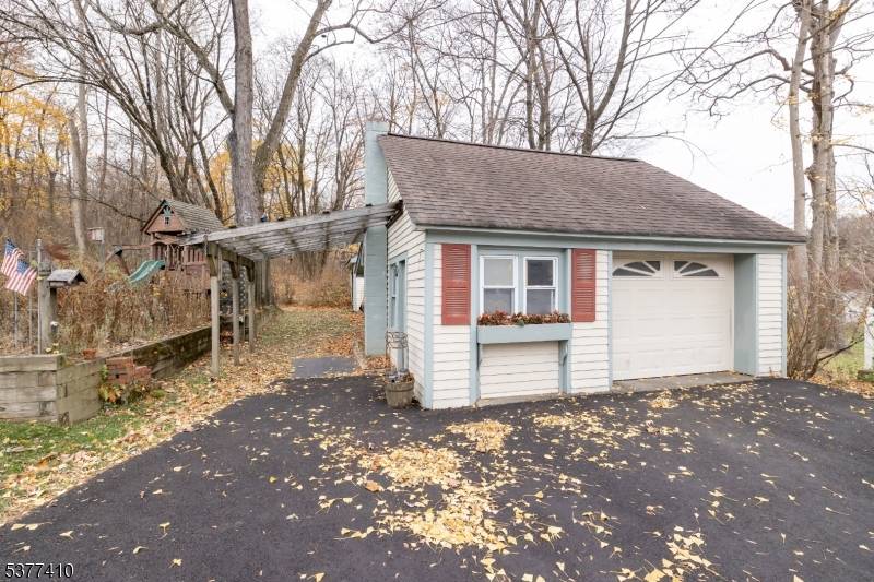 Oxford Twp., NJ 07863,76 Washington Ave