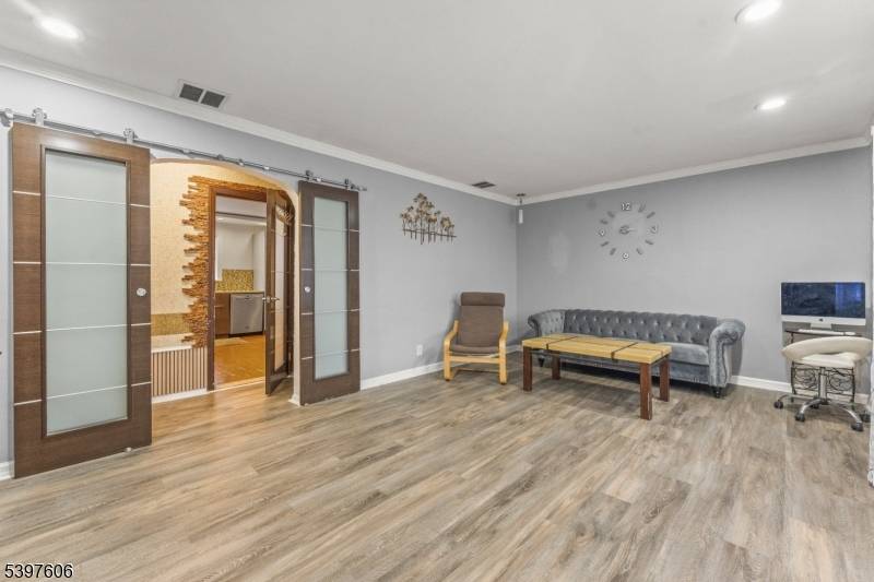 Clifton City, NJ 07013,54 Village Rd