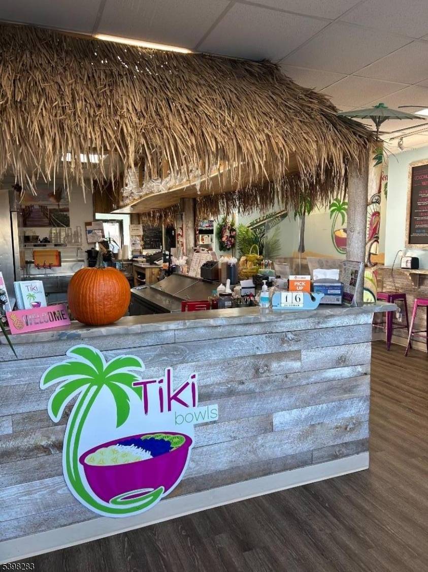 Totowa Boro, NJ 07512,534 Union Blvd