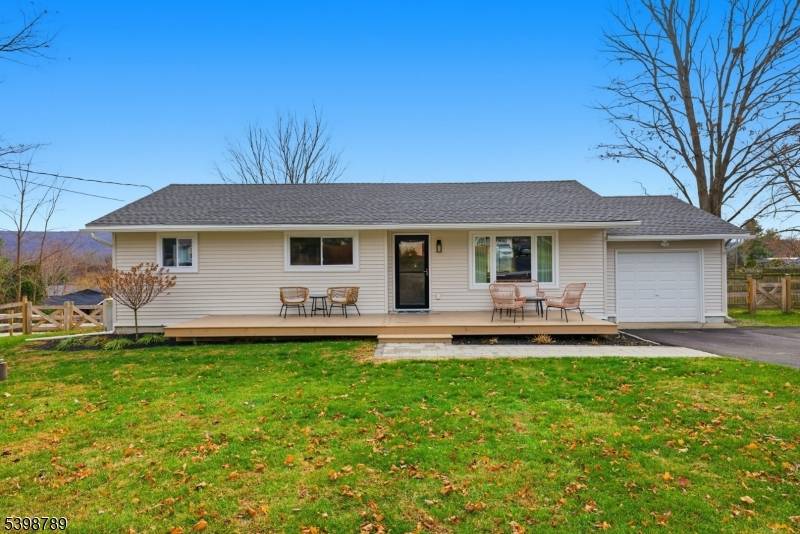 Mansfield Twp., NJ 07840,102 SUNNYVIEW AVENUE EAST