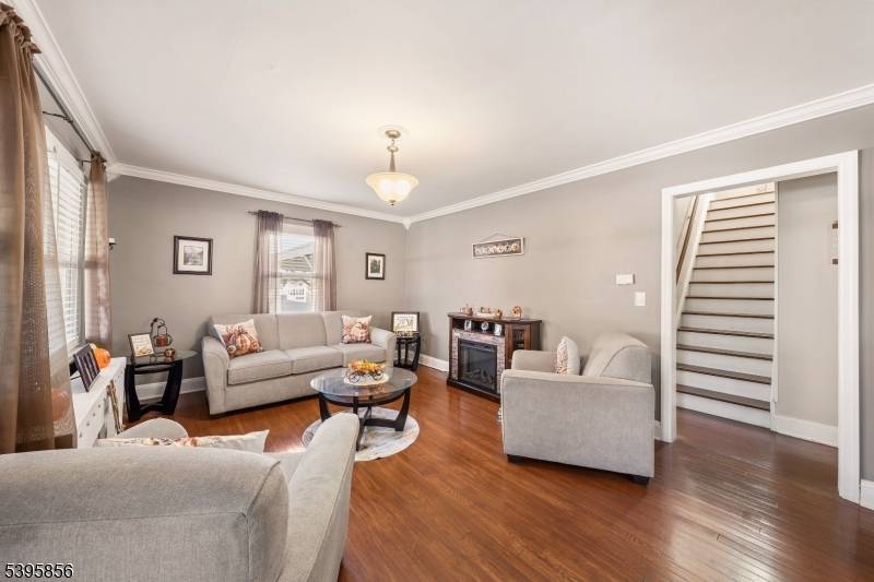 Manville Boro, NJ 08835,1115 Dukes Pkwy E