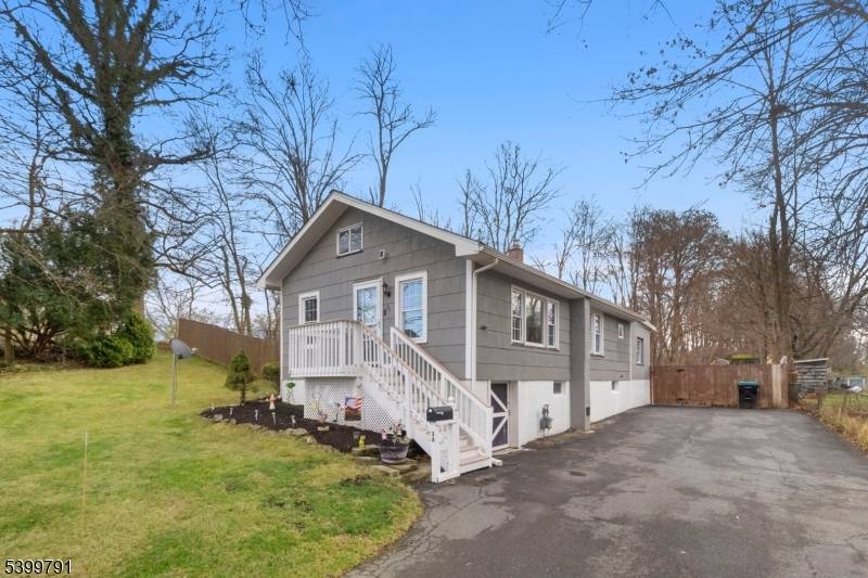 Newton Town, NJ 07860,36 Paterson Ave