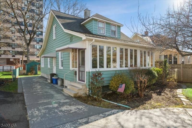 Somerville Boro, NJ 08876,20 Camman Pl